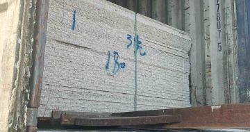 乌兰察布 芝麻白花岗岩石材3.0公分光面毛板装柜出货