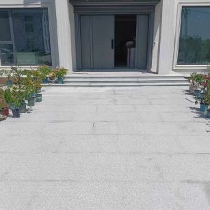 乌兰察布 芝麻白花岗岩地铺石地面铺装