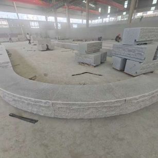 乌兰察布 芝麻白异形坐凳，自然面光面弧形加工