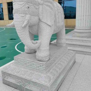 乌兰察布 白麻花岗岩动物异形石雕-大象