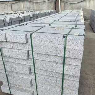 乌兰察布 白麻花岗岩路沿石，弧形路沿石，道牙石，马路牙子，界石，路缘石，平沿石，直岩石，平缘石等