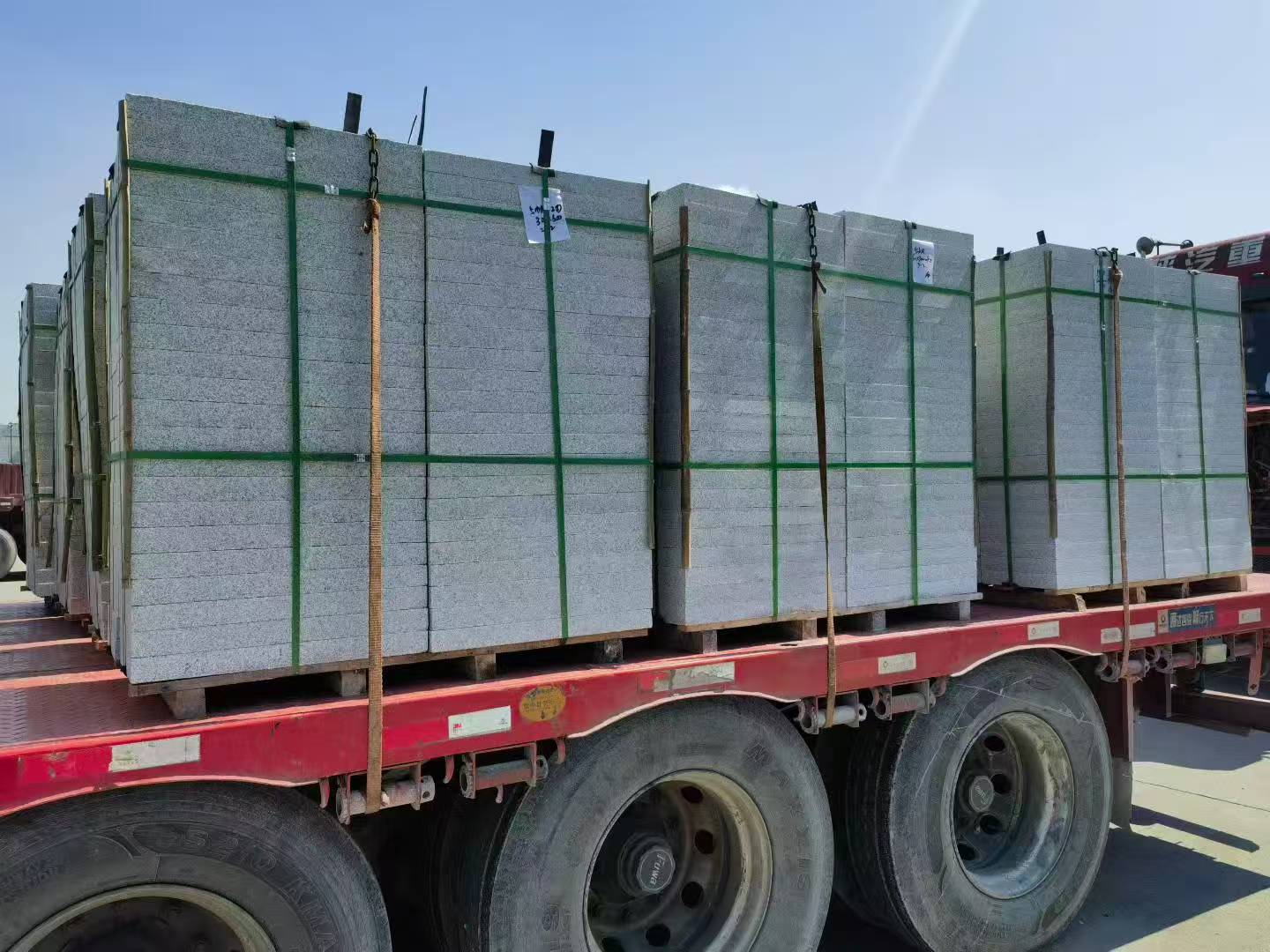 乌兰察布芝麻白花岗岩出货日常地铺石