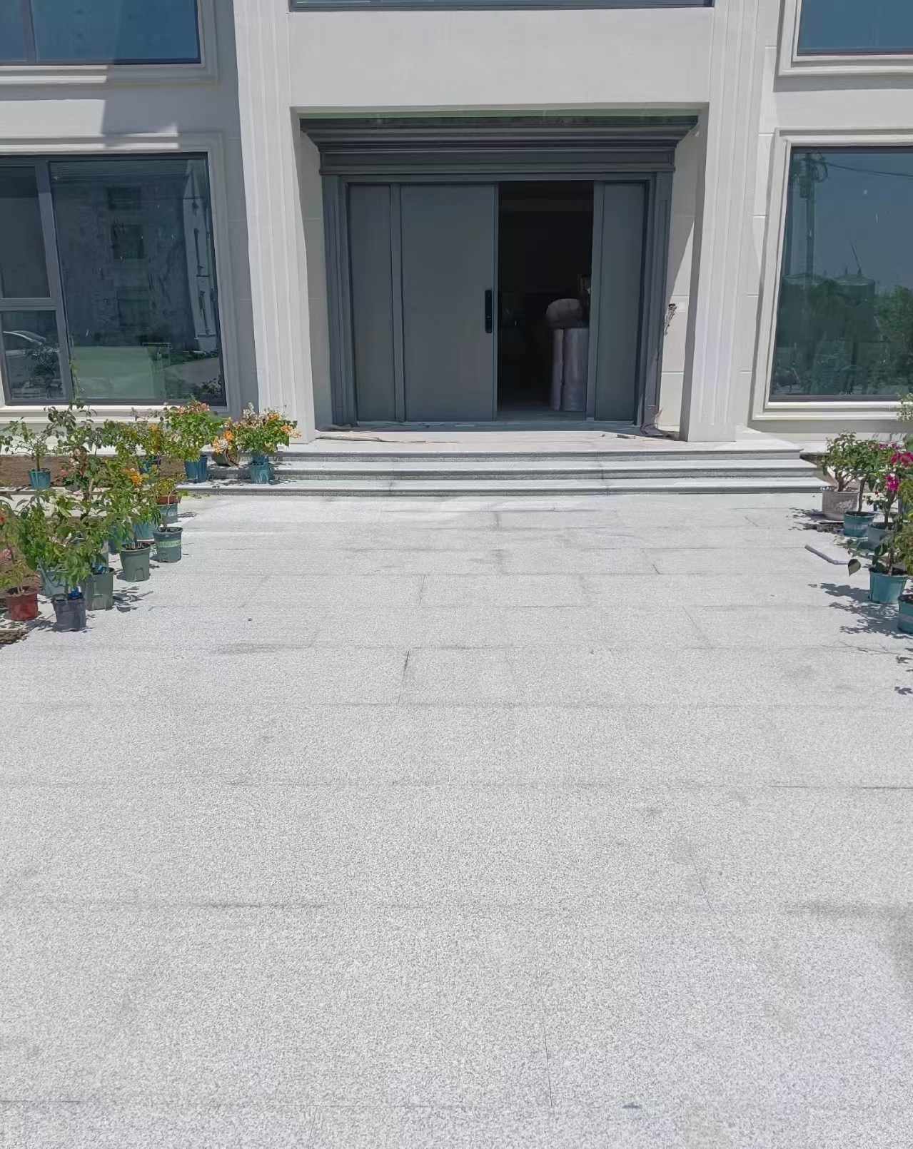 乌兰察布 芝麻白花岗岩地铺石地面铺装