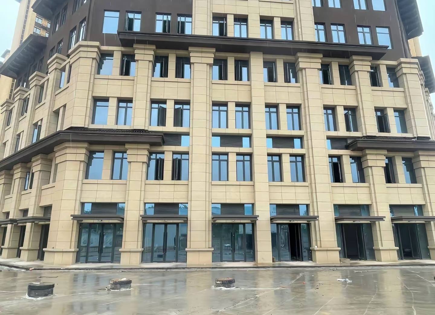 乌兰察布 黄金麻花岗岩荔枝面小区外墙干挂