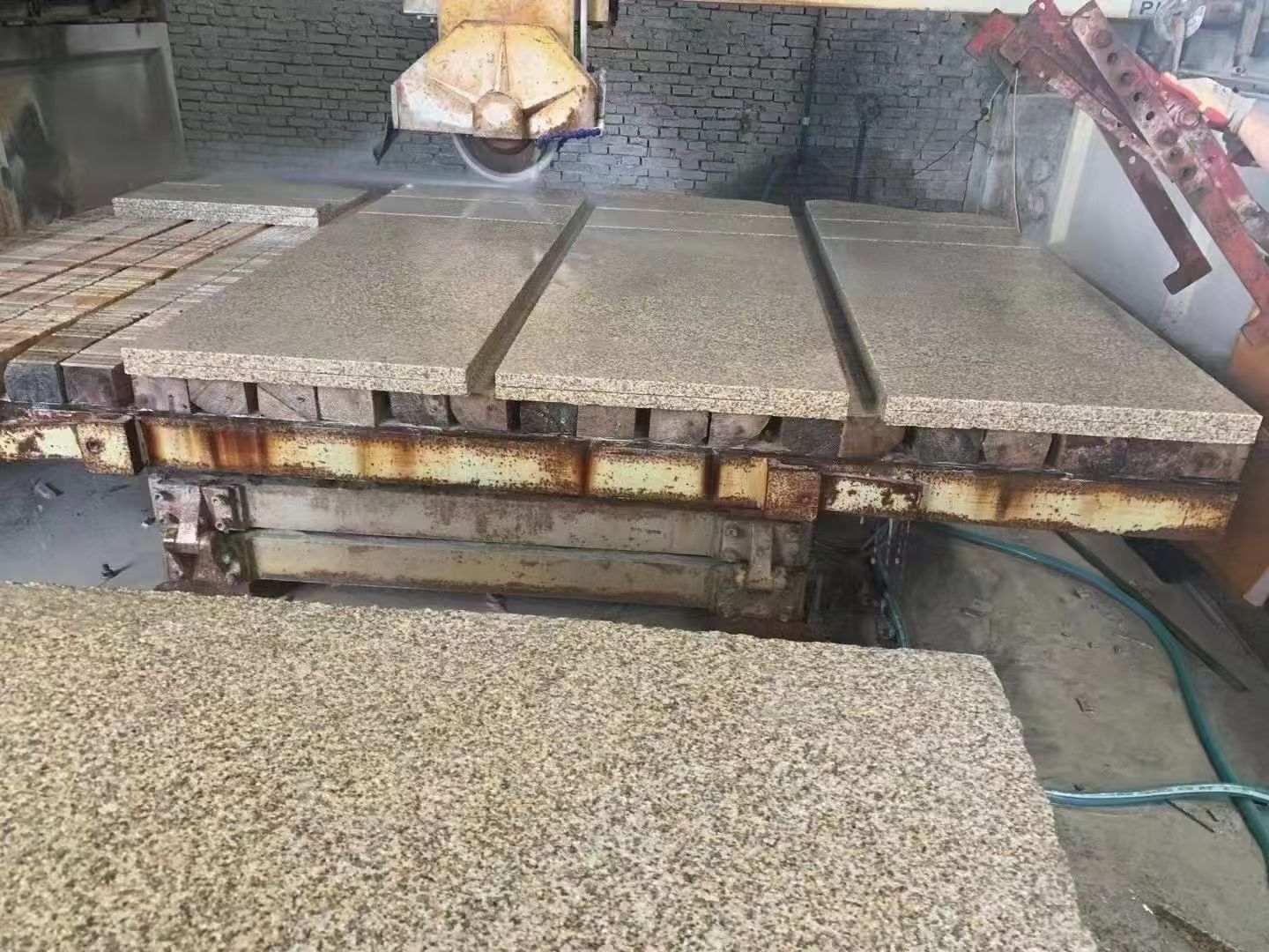 乌兰察布 黄金麻荔枝面成品板加工