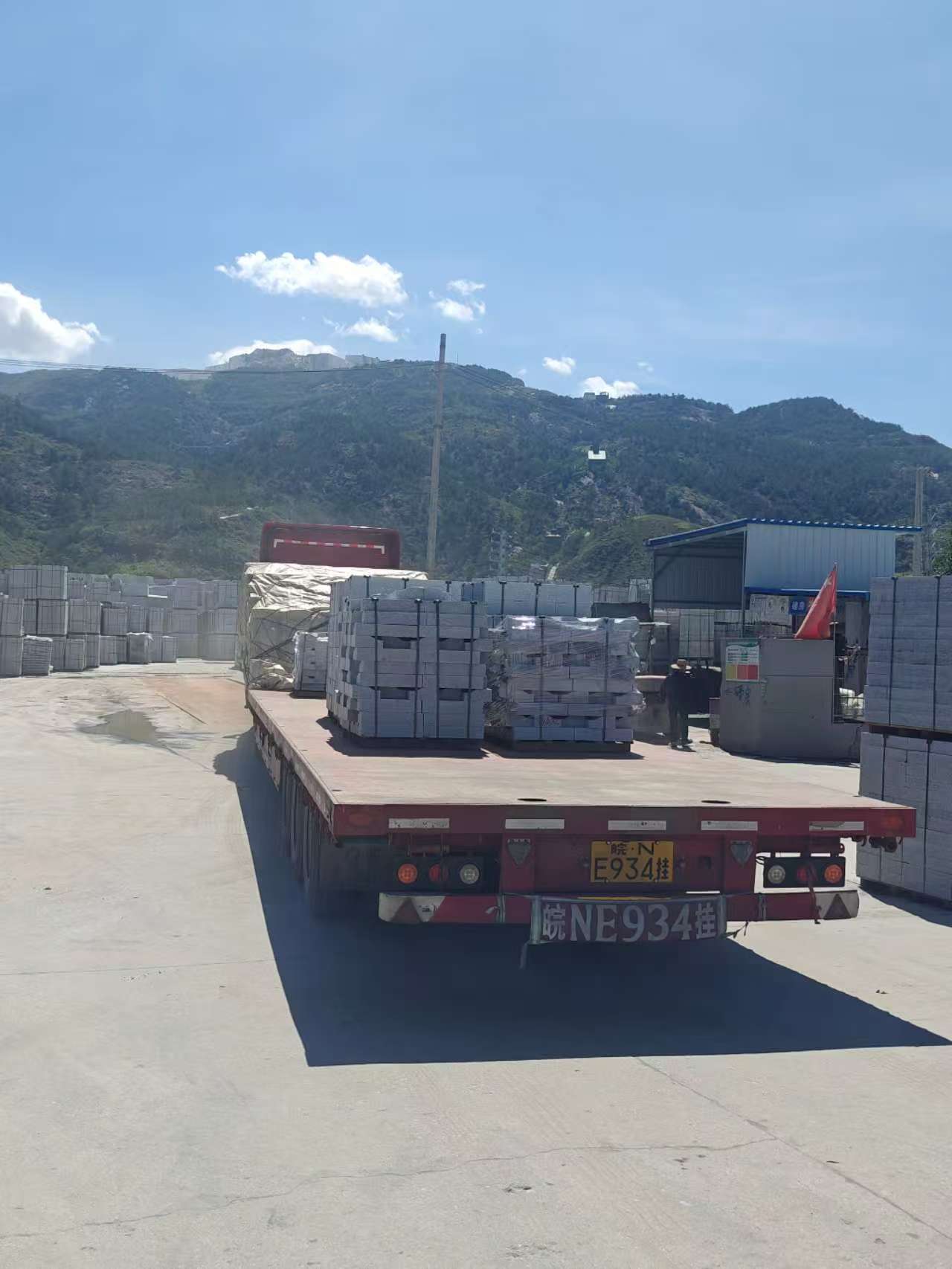 乌兰察布 芝麻白仿形路沿石，直形路沿石