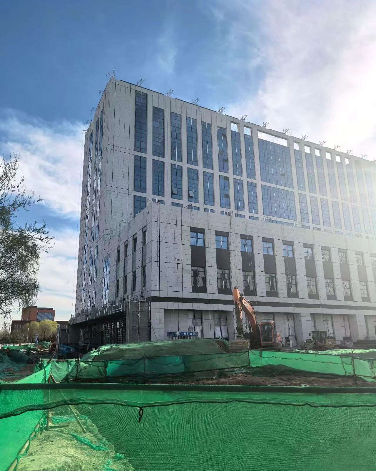 乌兰察布 白麻花岗岩石材外墙干挂