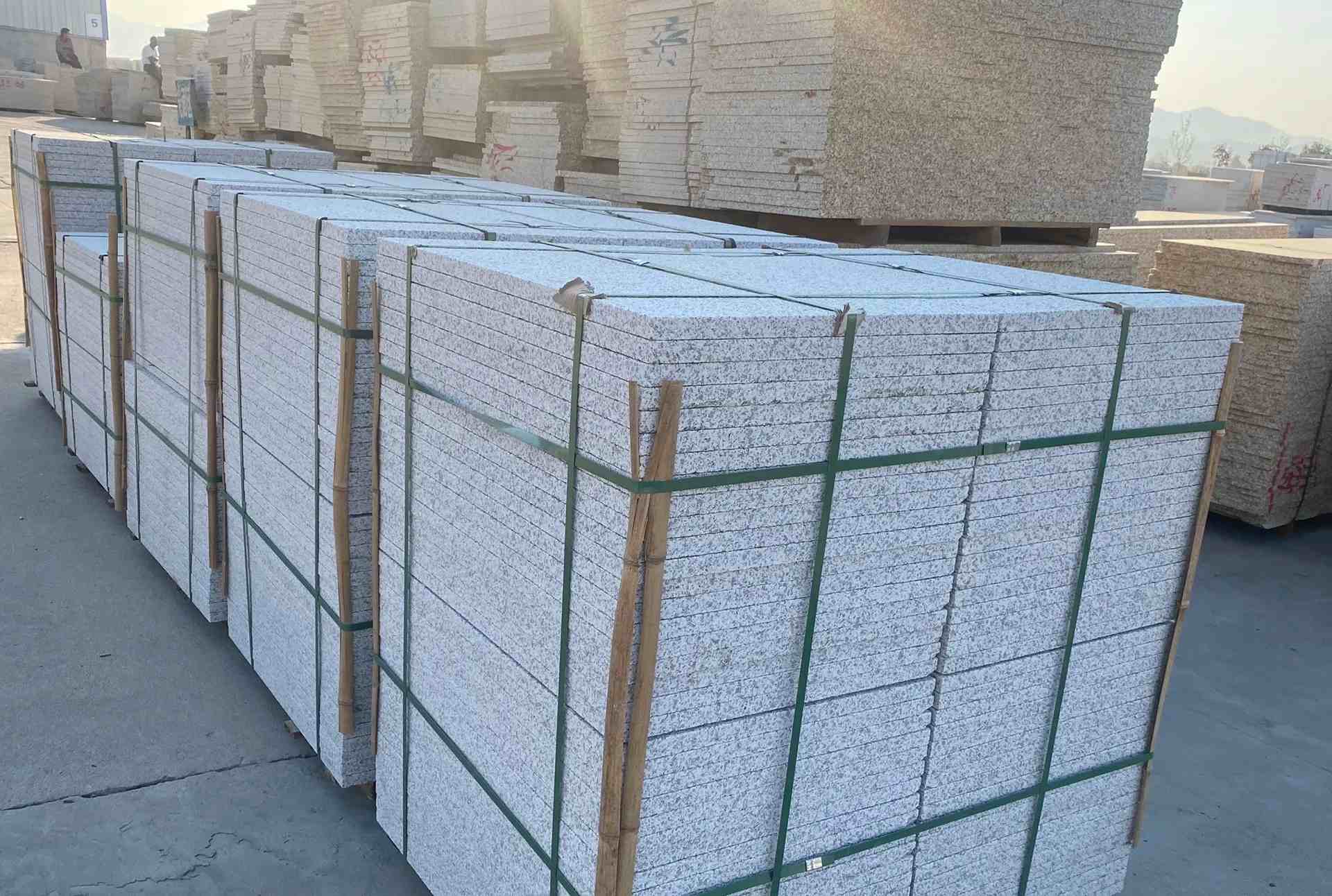 乌兰察布 白麻花岗岩荔枝面地铺石