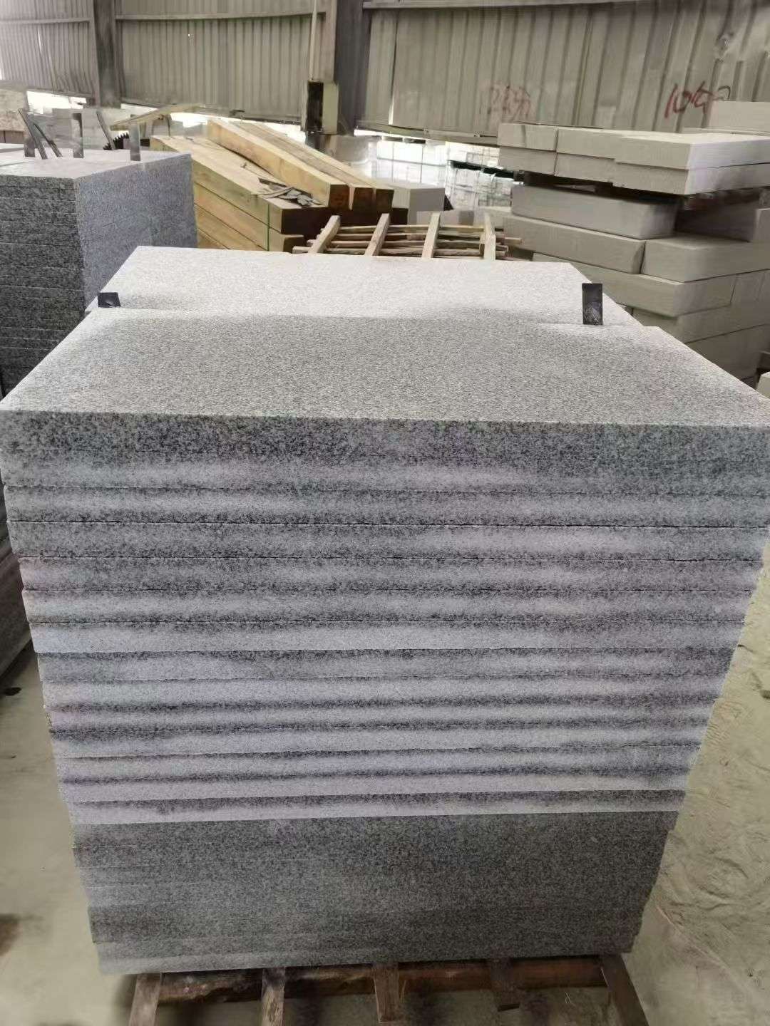 乌兰察布 芝麻白5公分火烧地铺成品，900*400，规格可定制