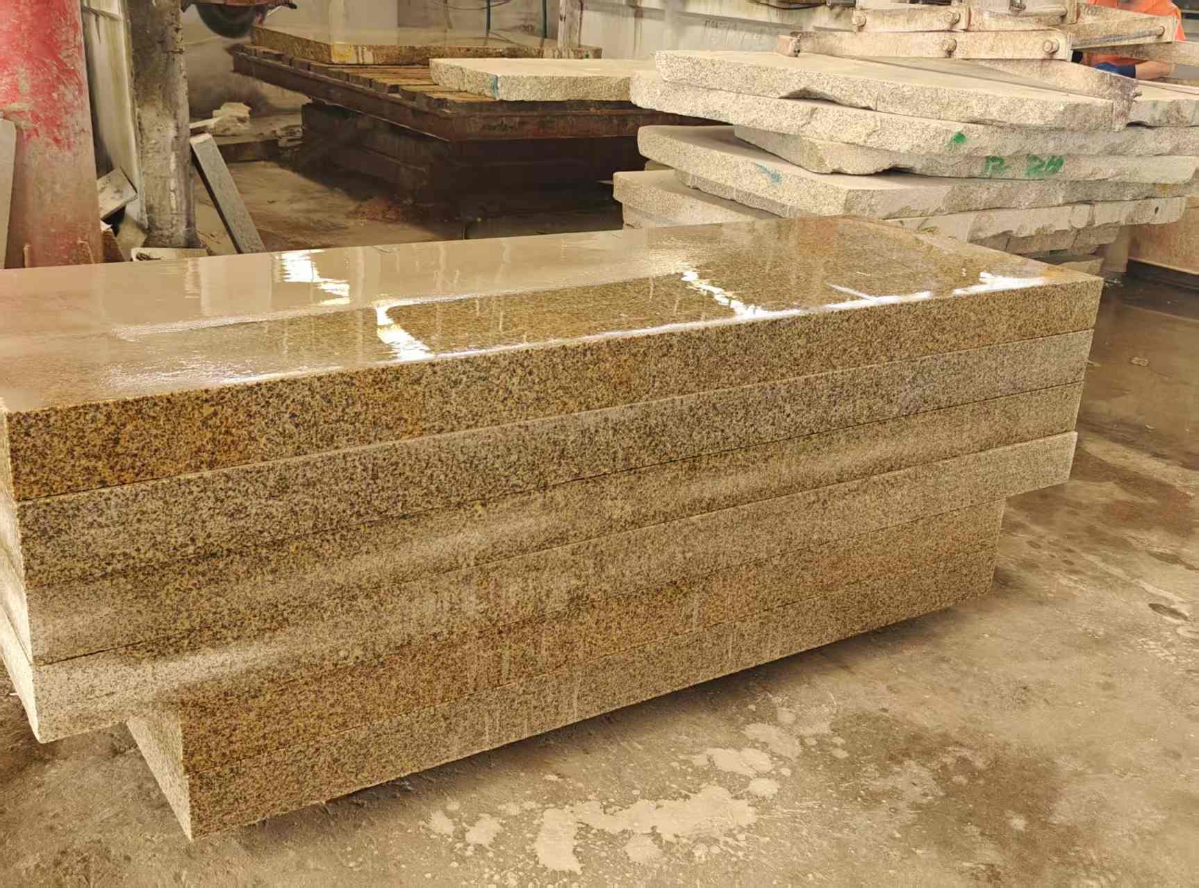 乌兰察布 黄金麻栏杆料半成品加工中